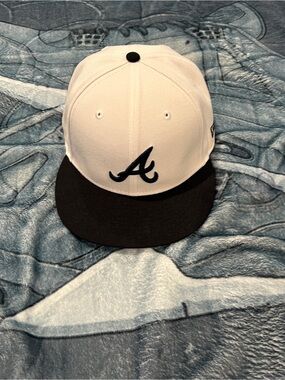 New Era Atlanta Braves Two-Tone Cap - White & Black